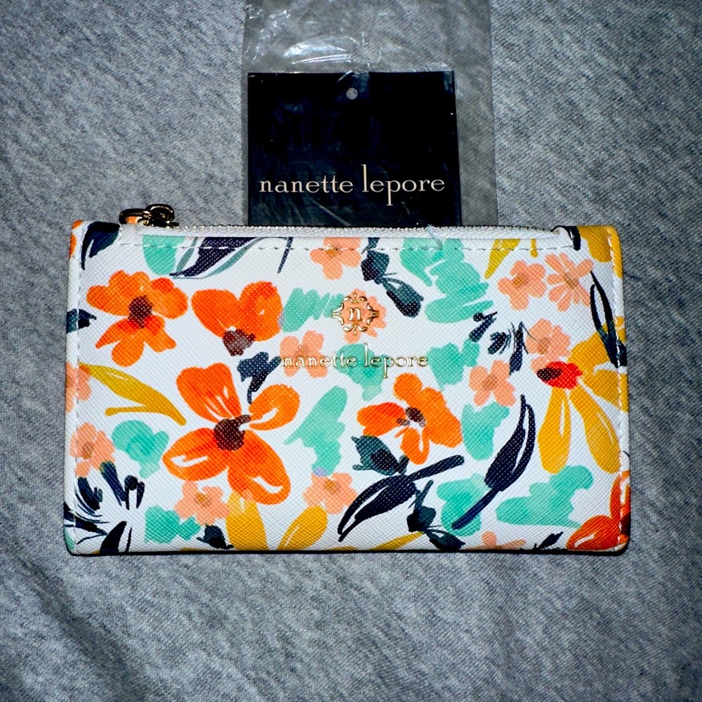Cute small wallet for on-the-go!